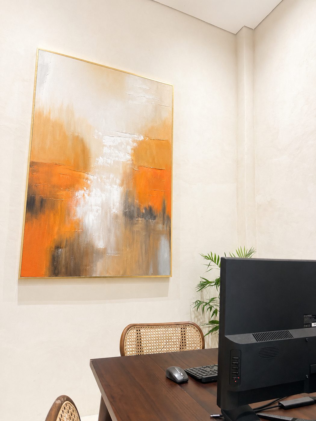 Coworking space at Sĕni with artwork and desks